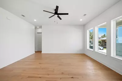 9814 Tulum Court, Galveston, TX 77554 - Photo 12