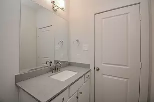 6017 Cypress St, Houston, TX 77074 - Photo 26