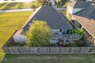 8214 Rosemary Drive, Baytown, TX 77521 - Photo 34