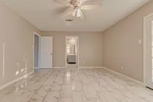 8622 Connaught Garden Dr, Houston, TX 77083 - Photo 12