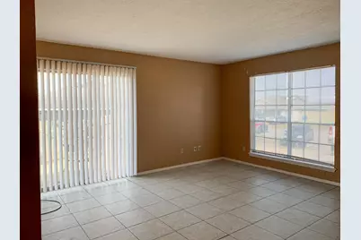 703 Ruth Ct #B, Navasota, TX 77868 - Photo 4