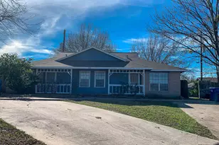 703 Ruth Ct, Navasota, TX 77868 - Photo 1