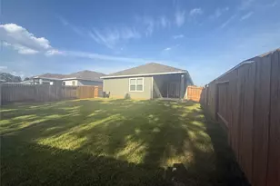 15463 Maple Ter Dr, Conroe, TX 77303 - Photo 2