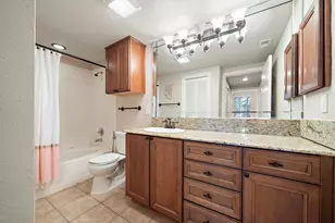 2255 Braeswood Park Dr, Houston, TX 77030 - Photo 18