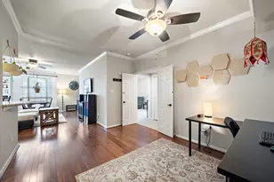 2255 Braeswood Park Dr, Houston, TX 77030 - Photo 12
