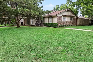 2303 Bron Holly Dr, Houston, TX 77018 - Photo 1