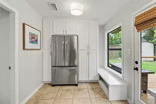 2303 Bron Holly Dr, Houston, TX 77018 - Photo 10