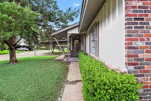 2303 Bron Holly Dr, Houston, TX 77018 - Photo 28