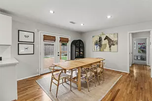 2303 Bron Holly Dr, Houston, TX 77018 - Photo 6