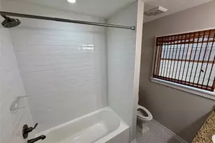 2303 Bron Holly Dr, Houston, TX 77018 - Photo 18