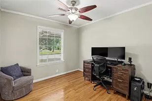 2303 Bron Holly Dr, Houston, TX 77018 - Photo 20