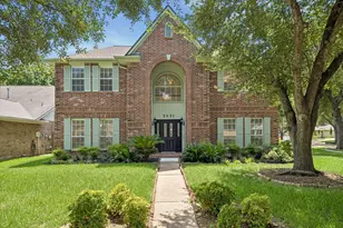 2431 Parkwood Ln, Sugar Land, TX 77479 - Photo 1