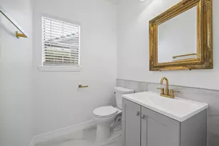 2431 Parkwood Ln, Sugar Land, TX 77479 - Photo 14