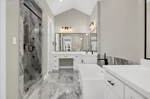 5834 Highland Sun Ln, Houston, TX 77091 - Photo 10