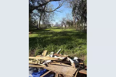 505 E Elgie Street, Beaumont, TX 77705 - Photo 1