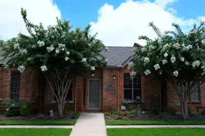 107 Manor Place, Lake Jackson, TX 77566 - Photo 1