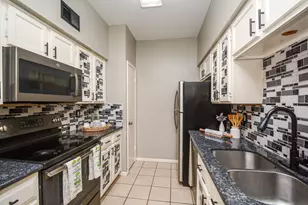 3800 Tanglewilde St, Houston, TX 77063 - Photo 6