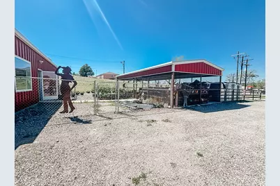 375 S Craigs Drive, Buffalo, TX 75831 - Photo 12