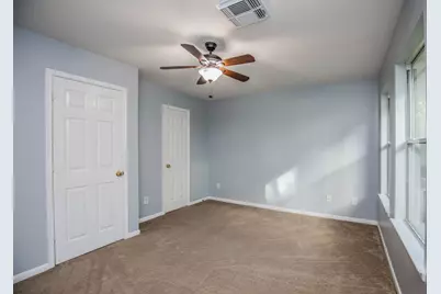 18 Bowie Bend Court, Conroe, TX 77385 - Photo 34