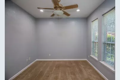 18 Bowie Bend Court, Conroe, TX 77385 - Photo 10