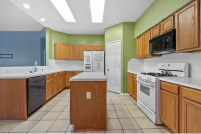 4805 Chrissie Drive, Pearland, TX 77584 - Photo 10