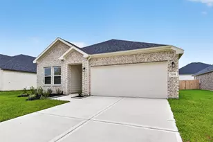 2115 Spring Hollow Dr, Baytown, TX 77521 - Photo 2