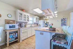 973 Marlin Dr, Crystal Beach, TX 77650 - Photo 12