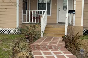 6305 Frisco St, Houston, TX 77022 - Photo 8