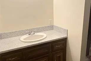 6305 Frisco St, Houston, TX 77022 - Photo 16