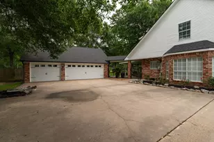 12710 Satinwood Ln, Beaumont, TX 77713 - Photo 4