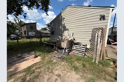 818 E 40th Street, Houston, TX 77022 - Photo 10