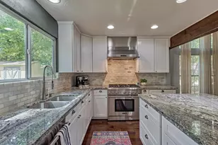 31 Grey Birch Pl, The Woodlands, TX 77381 - Photo 8