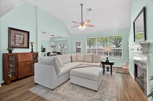 2414 Mills Creek Dr, Kingwood, TX 77339 - Photo 8