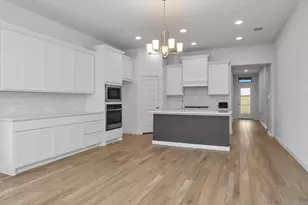 303 Eileen Dr, Rosenberg, TX 77471 - Photo 6