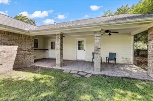 17202 N Main St, Alvin, TX 77511 - Photo 32