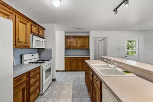 17202 N Main St, Alvin, TX 77511 - Photo 14