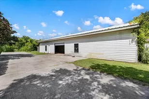 17202 N Main St, Alvin, TX 77511 - Photo 36