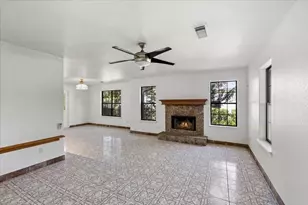 17202 N Main St, Alvin, TX 77511 - Photo 8