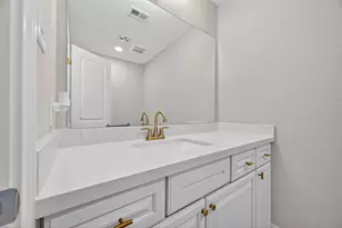 29902 E Hawthorne Dr, Spring, TX 77386 - Photo 16