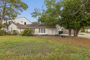 5341 Pagewood Ln, Houston, TX 77056 - Photo 2