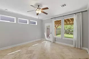 410 Peach St, Tomball, TX 77375 - Photo 6