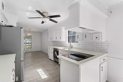 550 Gunston Court, Conroe, TX 77302 - Photo 10