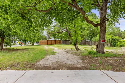 945 East 51st Street, Austin, TX 78751 - Photo 8