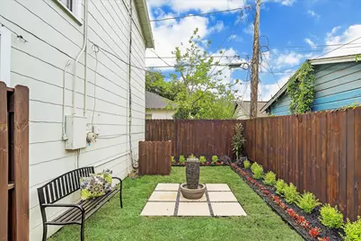 1136 Dunbar Street, Houston, TX 77009 - Photo 20