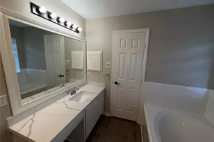 58 Shimmer Pond Pl, Conroe, TX 77385 - Photo 22