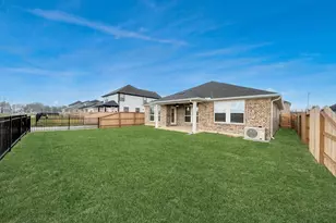 225 Orchard Laurel Dr, Alvin, TX 77511 - Photo 36
