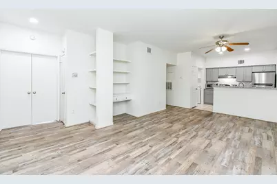 2626 Holly Hall Street #307, Houston, TX 77054 - Photo 18