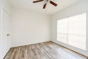 2626 Holly Hall St, Houston, TX 77054 - Photo 16