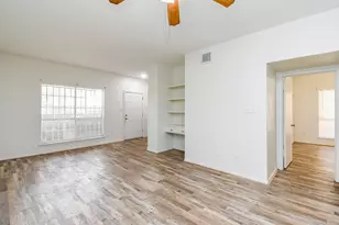 2626 Holly Hall St, Houston, TX 77054 - Photo 4