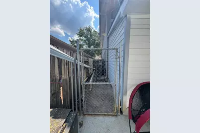 8518 Wild Basin Drive, Houston, TX 77088 - Photo 34